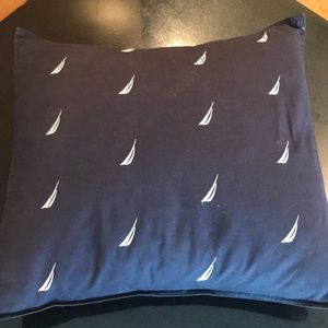 Decorative pillow cover. Navy 26” diameter